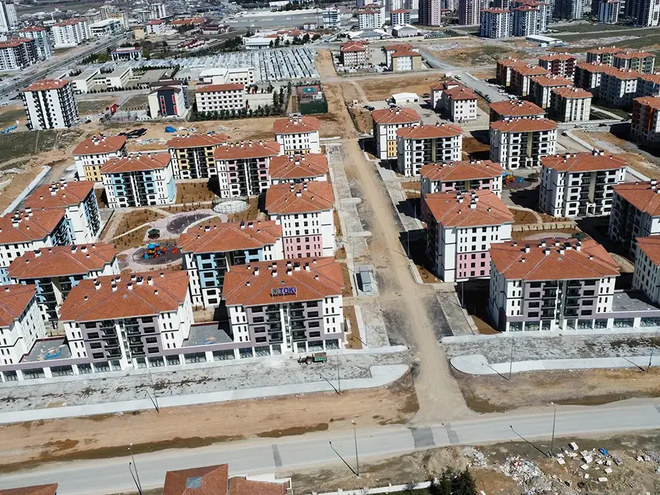 Malatya İli Yeşilyurt İlçesi Yakınca Mahallesi Kentsel Dönüşüm Projesi 541 Adet Konut ve 22 Adet Dükkan İnşaatları İle Altyapı ve Çevre Düzenlemesi İşi