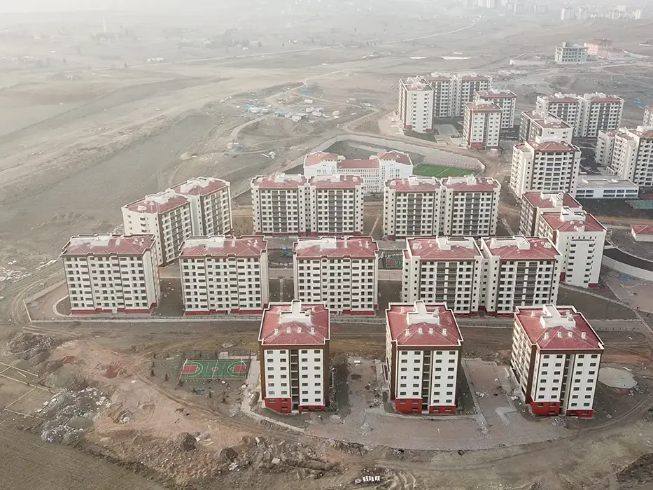 Ankara İli Sincan İlçesi Saraycık Mahallesi Kentsel Dönüşüm ve Gelişim Projesi 3. Bölge 1. Etap 541 Adet Konut, 1 Adet T9-A , 1 Adet T9-B, 1 Adet Mescit, 1 Adet İmam Hatip Lisesi İnşaatları İle Altyapı ve Çevre Düzenlemesi İşi
