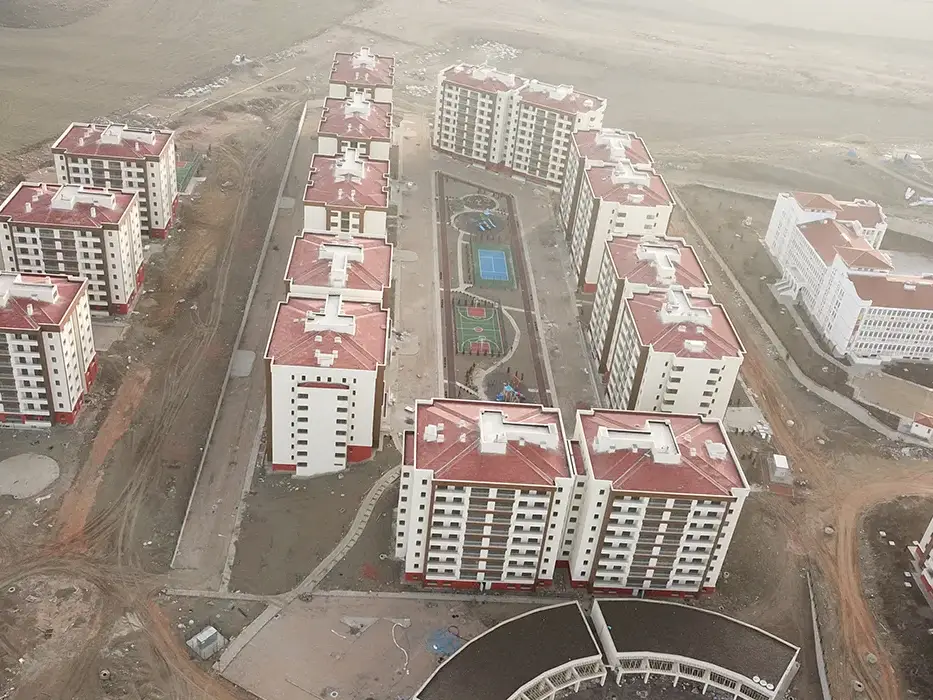 Ankara İli Sincan İlçesi Saraycık Mahallesi Kentsel Dönüşüm ve Gelişim Projesi 3. Bölge 1. Etap 541 Adet Konut, 1 Adet T9-A , 1 Adet T9-B, 1 Adet Mescit, 1 Adet İmam Hatip Lisesi İnşaatları İle Altyapı ve Çevre Düzenlemesi İşi