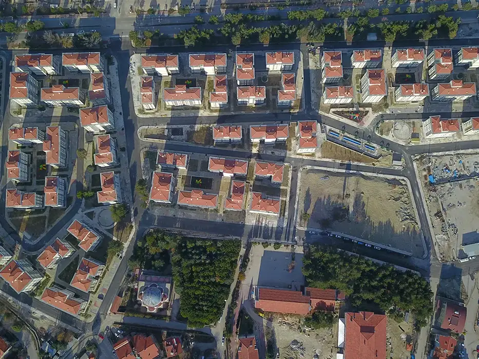 Burdur İli Merkez İlçesi Bozkurt Mahallesi Kentsel Dönüşüm ve Gelişim Projesi 655 Adet Konut ve 41 Adet Ticaret Merkezi İnşaatları ile Altyapı ve Çevre Düzenlemesi İşi