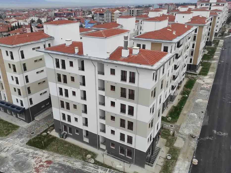 Burdur İli Merkez İlçesi Bozkurt Mahallesi Kentsel Dönüşüm ve Gelişim Projesi 655 Adet Konut ve 41 Adet Ticaret Merkezi İnşaatları ile Altyapı ve Çevre Düzenlemesi İşi