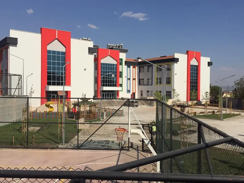 Kahramanmaraş Ve Osmaniye İllerinde Toplam 7 Okul Ve Eklentileri Yapım İşi