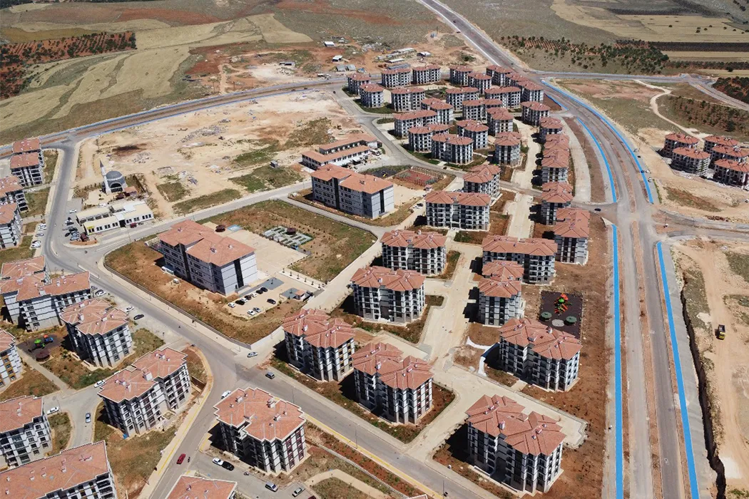Gaziantep İli Şahinbey İlçesi Burçkarakuyu (Geneyik) Mevki 1. Etap 719 Adet Konut İnşaatı ile Altyapı ve Çevre Düzenlemesi İşi