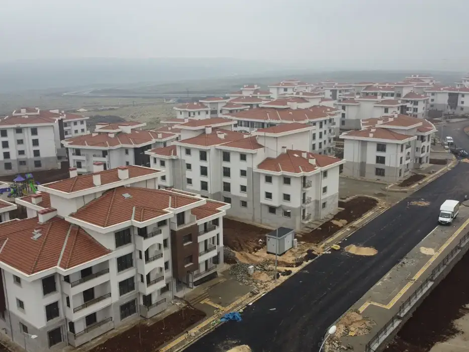 Gaziantep İli Şehitkamil İlçesi 6 Etap 1 Bölge 727 Adet Konut, 1 Adet Mescit ve 1 Adet Cami İnşaatları İle Altyapı ve Çevre Düzenlemesi İşi