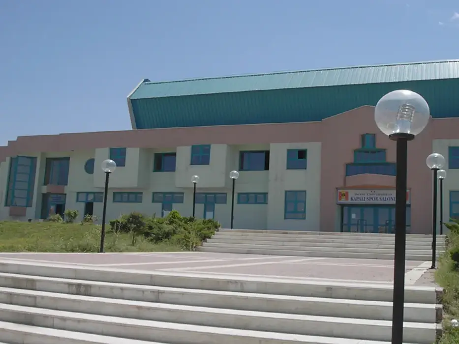 İnönü Üniv. Kapalı Spor Salonu İnşaatı