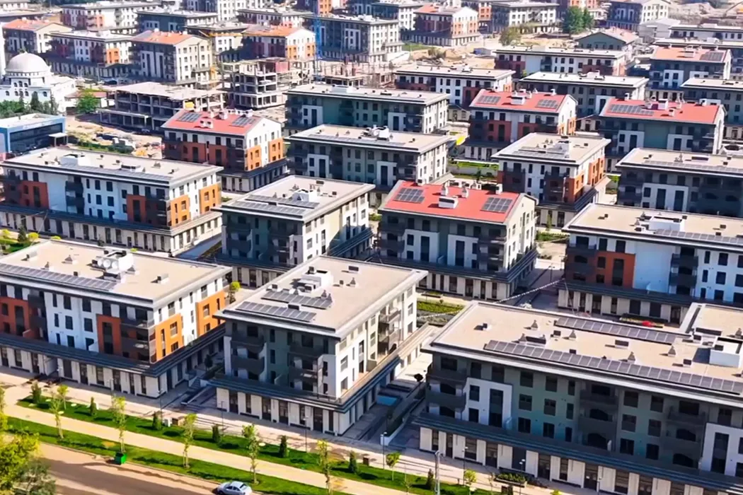 Kahramanmaraş İli, Onikişubat İlçesi, Hayrullah Mahallesi 3 ve 4 Numaralı Alan 223 Adet Konut ve 173 Adet Dükkan İnşaatları İle Altyapı ve Çevre Düzenlemesi İşi