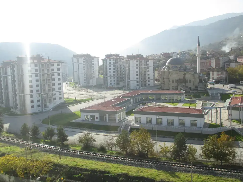 Karabük Merkez Kentsel Dönüşüm Ve Gelişim Projesi 700 Adet Konut, 1 Adet 600 Kişilik Cami, 1 Adet 750 Kişilik Cami, 1 Adet Ticaret Merkezi Ve 1 Adet Büfe İnşaatı İle Altyapı Ve Çevre Düzenlemesi İşi