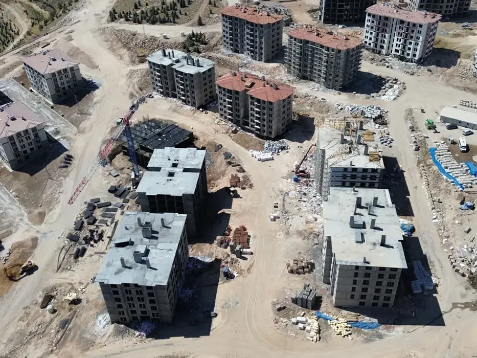 Malatya İli Battalgazi İlçesi Bahçebaşı Mahallesi 12. Etap 791 Adet Konut İnşaatı İle Altyapı ve Çevre Düzenlemesi İşi
