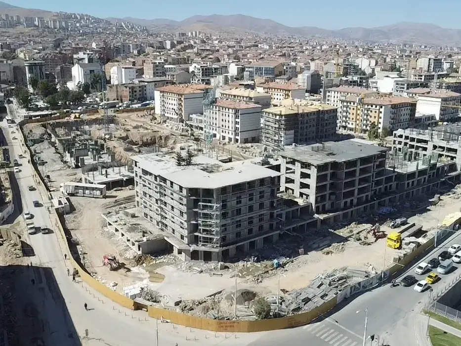 Malatya İli, Merkez Battalgazi İlçesi 4.Bölge 1.Etap 497 Adet Konut, 335 Adet Dükkan ve 130 Adet Ofis İnşaatları ile Altyapı ve Çevre Düzenlemesi İşi