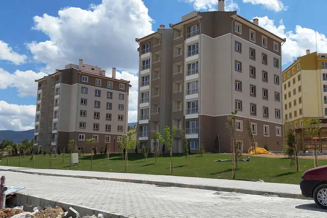 Malatya İli Merkez İlçesi Çamurlu Mevkisi 144 Adet Konut İle Altyapı ve Çevre Düzenlemesi İnşaatı İşi
