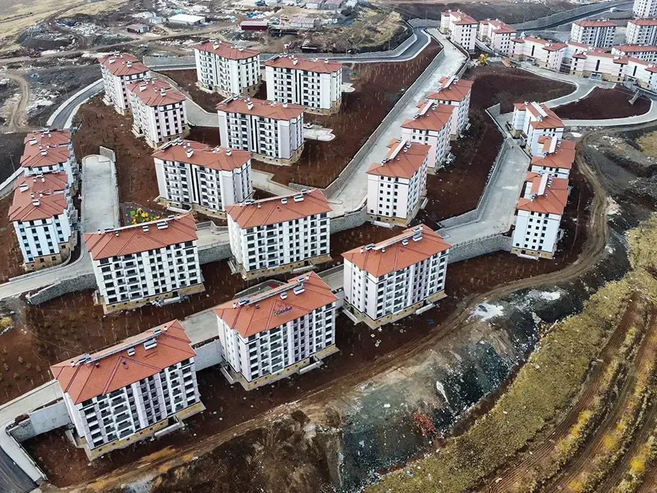 Malatya İli Doğanşehir İlçesi Karşıyaka Mahallesi 2 Etap 603 Adet Konut İnşaatı ile Altyapı ve Çevre Düzenlemesi İşi