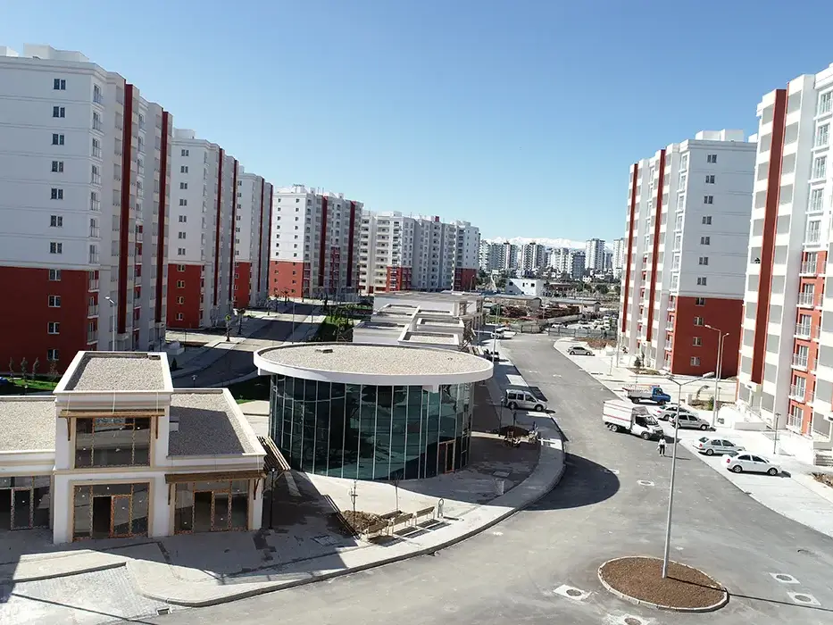 Adana İli Seyhan İlçesi İsmet Paşa Barış Mah. Kentsel Dönüşüm ve Gelişim Projesi 1.Etap 2. Kısım 1202 Adet Konut, 1 Adet Camii ve 1 Adet Ticaret Merkezi İnşaatları