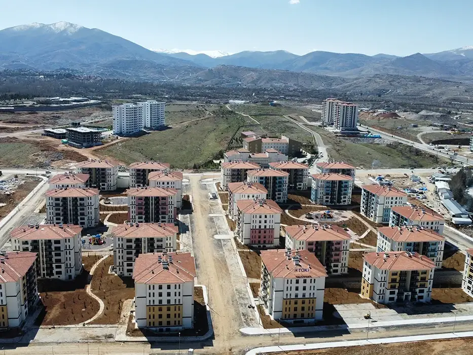 Malatya İli Yeşilyurt İlçesi Yakınca Mahallesi Kentsel Dönüşüm Projesi 541 Adet Konut ve 22 Adet Dükkan İnşaatları İle Altyapı ve Çevre Düzenlemesi İşi